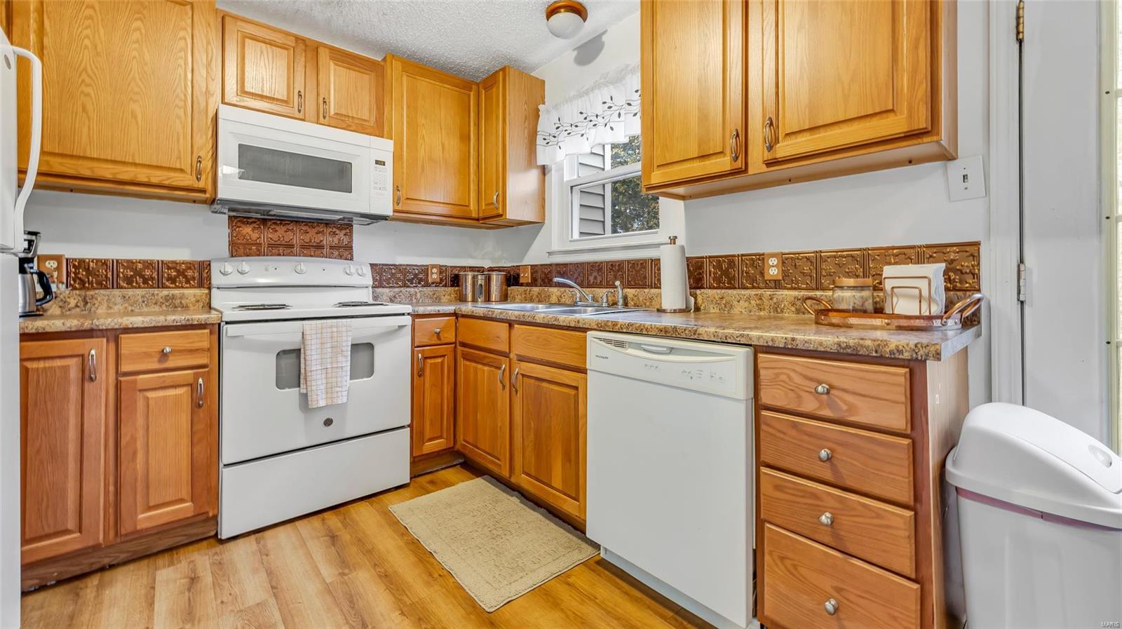 306 Della Drive St. Peters, MO 63376 - Photo 10 of 24