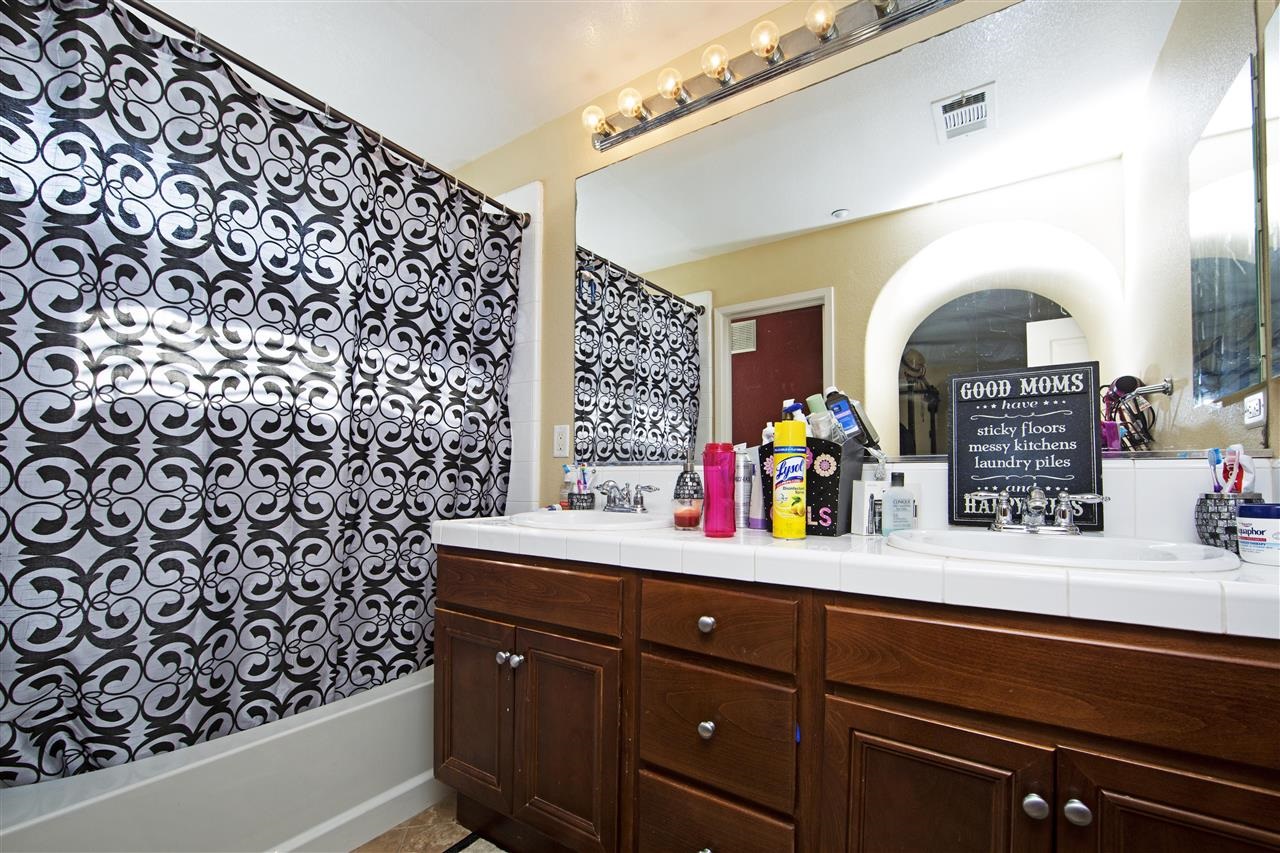 429 Almond Road San Marcos, CA 92078 - Photo 8 of 17