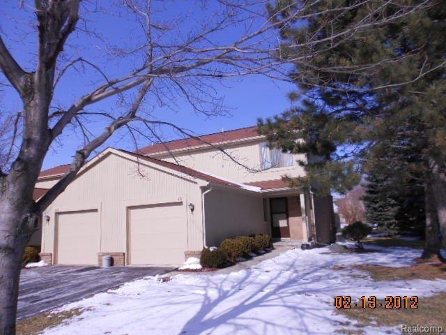 631 Byron Court Rochester, MI 48307 - Photo 1 of 10 1Front.jpg