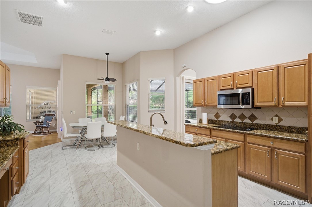 1038 West Rollingwood Court Hernando, FL 34442 - Photo 11 of 63