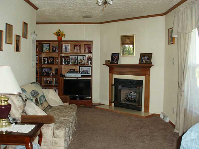 4111 East Everton Road Connersville, IN 47331 - Photo 4 of 15 Gallery Image 4