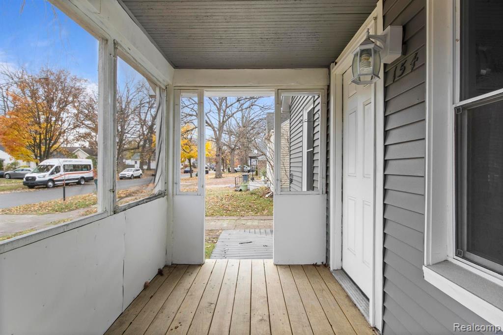 154 Stratford Road Ferndale, MI 48220 - Photo 5 of 29