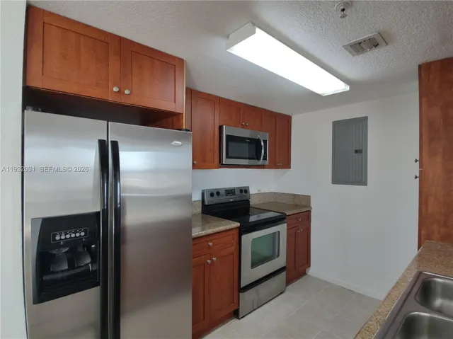 $2,100 | 36 Northwest 6th Avenue, Unit 803, Miami, FL 33128