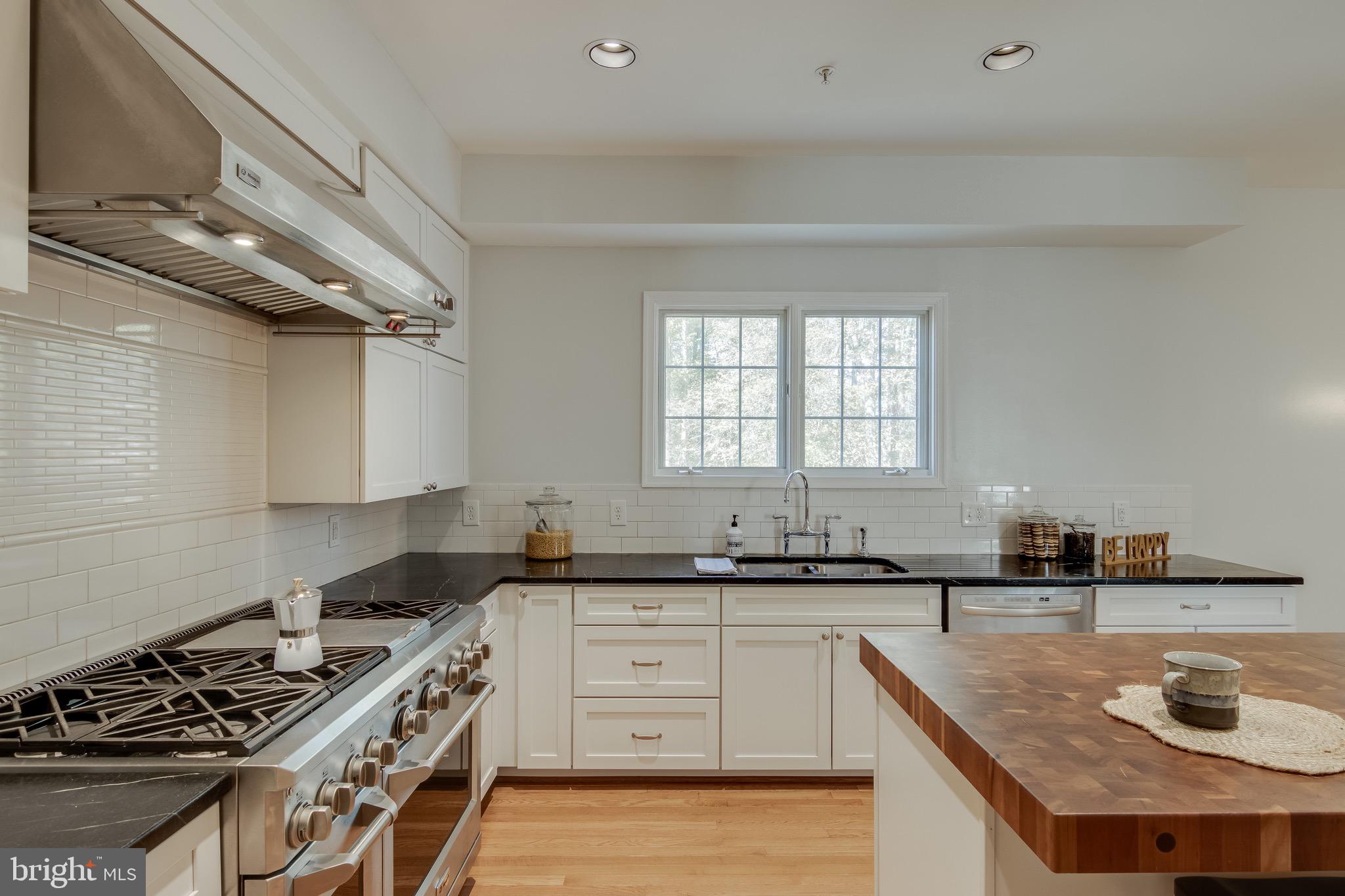 1001 Call Drive Upper Marlboro, MD 20774 - Photo 19 of 48 Commercial Grade Gas Range