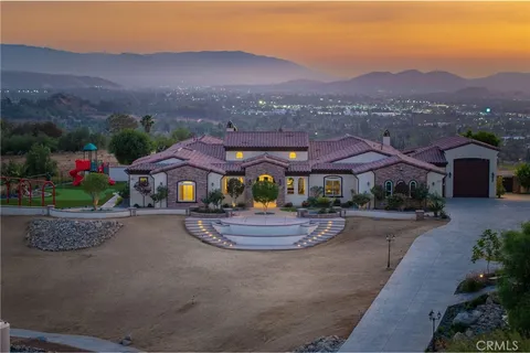 $2,600,000 | 6355 Cresthaven Drive, Riverside, CA 92506