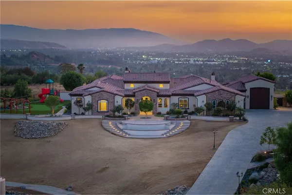 $2,600,000 | 6355 Cresthaven Drive, Riverside, CA 92506