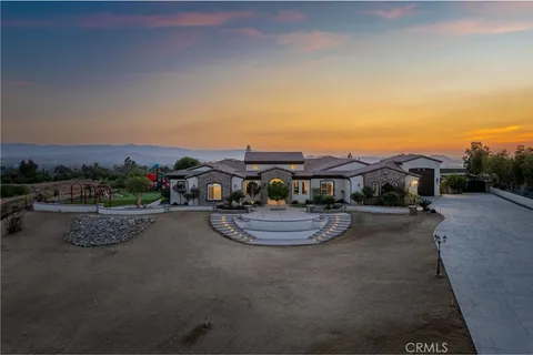 $2,600,000 | 6355 Cresthaven Drive, Riverside, CA 92506