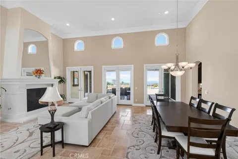 $2,600,000 | 6355 Cresthaven Drive, Riverside, CA 92506