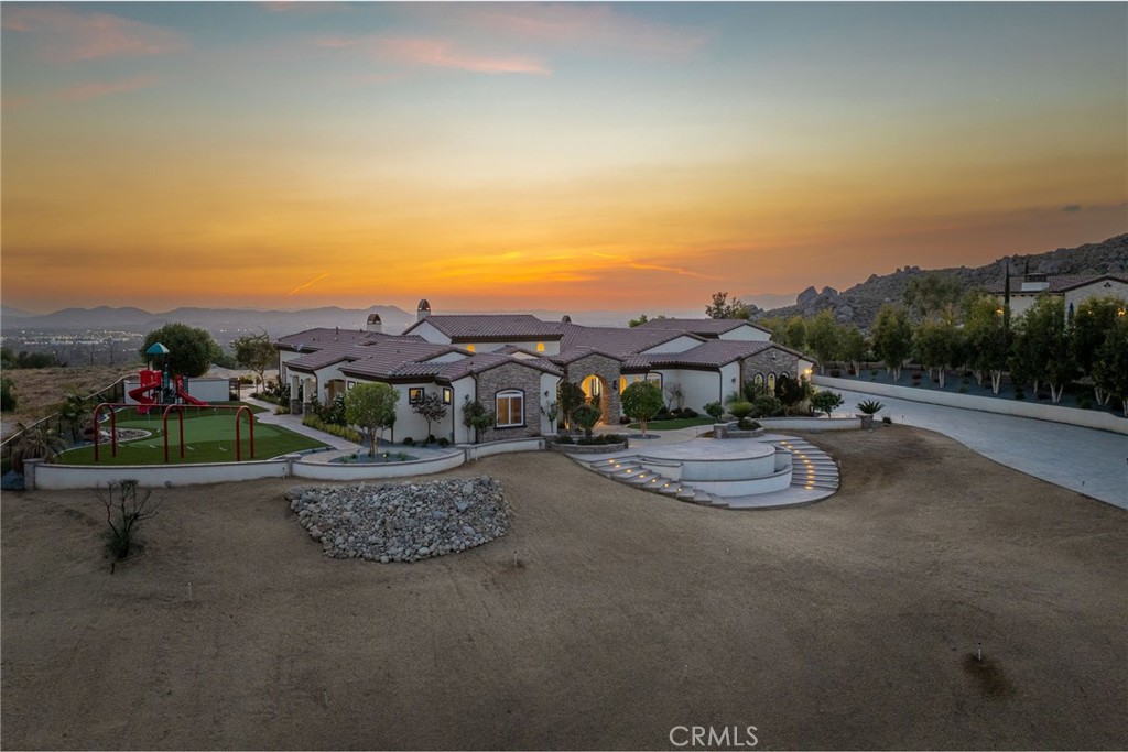 6355 Cresthaven Drive Riverside, CA 92506 - Photo 3 of 75