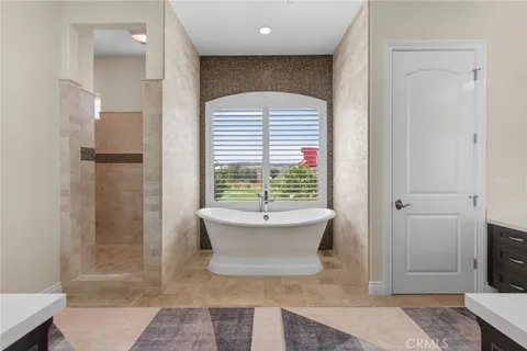 $2,600,000 | 6355 Cresthaven Drive, Riverside, CA 92506