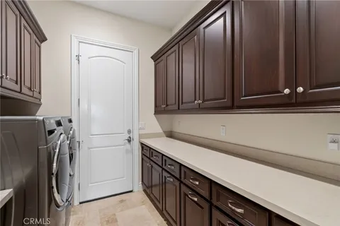 $2,600,000 | 6355 Cresthaven Drive, Riverside, CA 92506