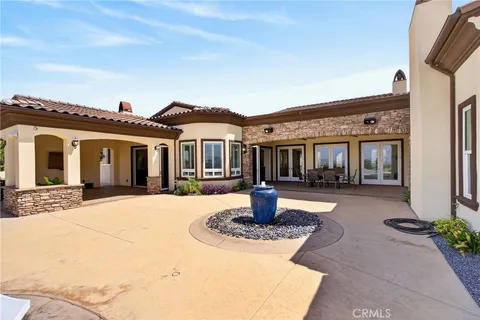 $2,600,000 | 6355 Cresthaven Drive, Riverside, CA 92506