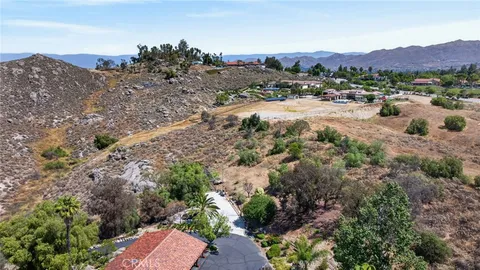 $2,600,000 | 6355 Cresthaven Drive, Riverside, CA 92506