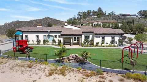 $2,600,000 | 6355 Cresthaven Drive, Riverside, CA 92506