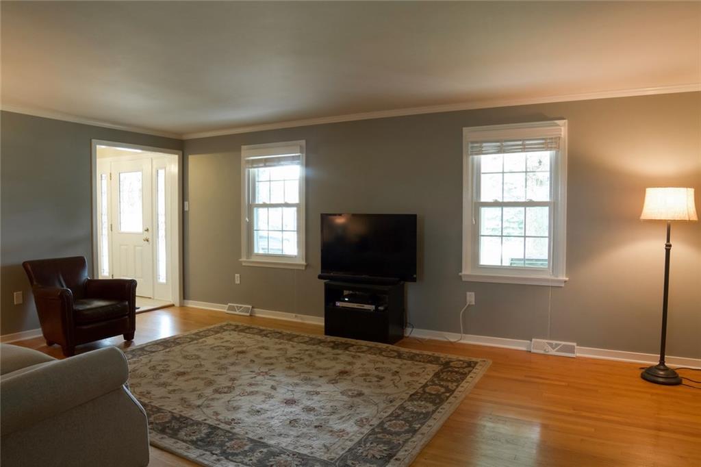 2577 Cole Road Wexford, PA 15090 - Photo 5 of 22 Gallery Image 5