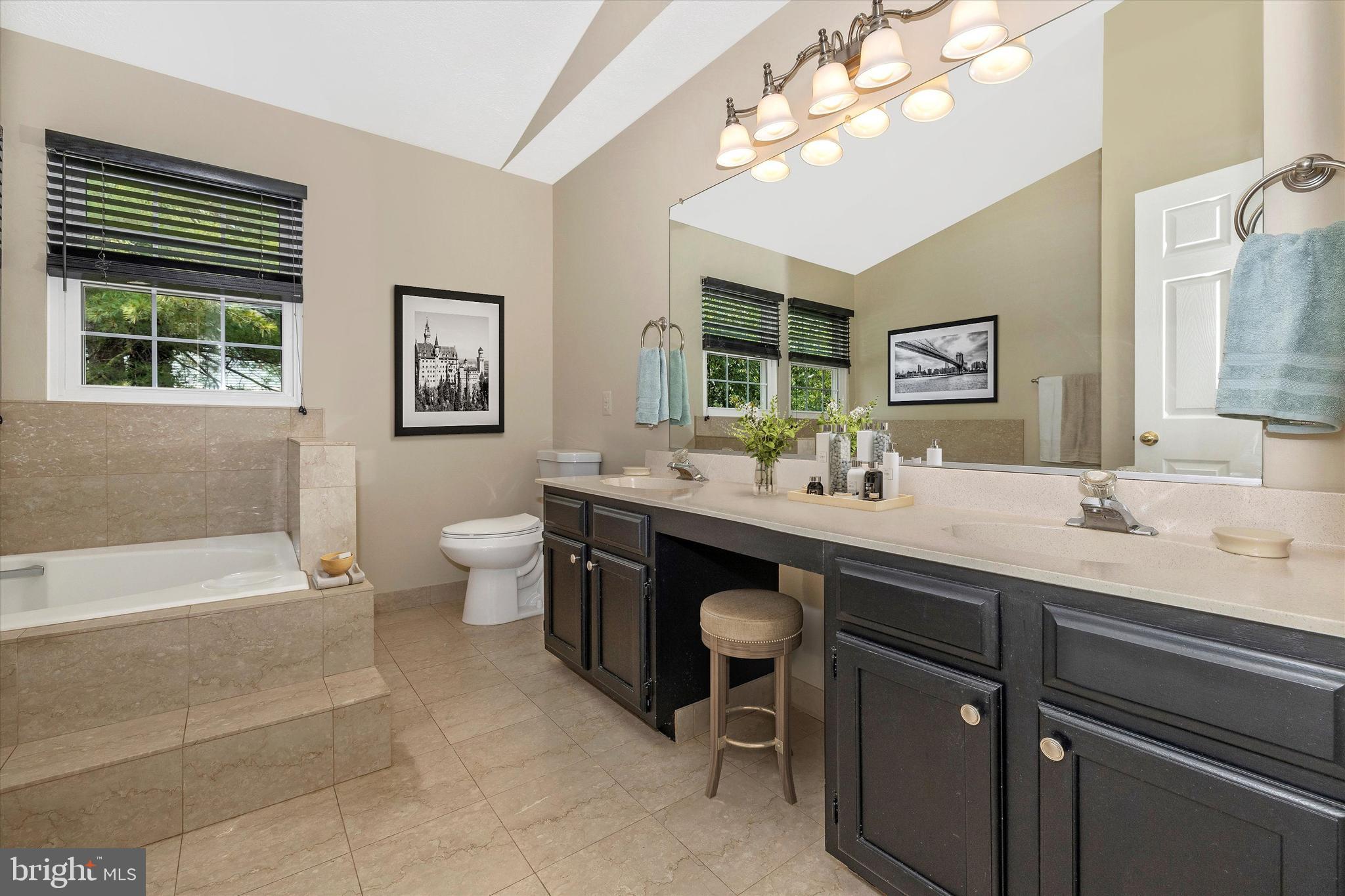 112 Bookham Lane Gaithersburg, MD 20877 - Photo 32 of 65 Virtually Staged Primary Bathroom