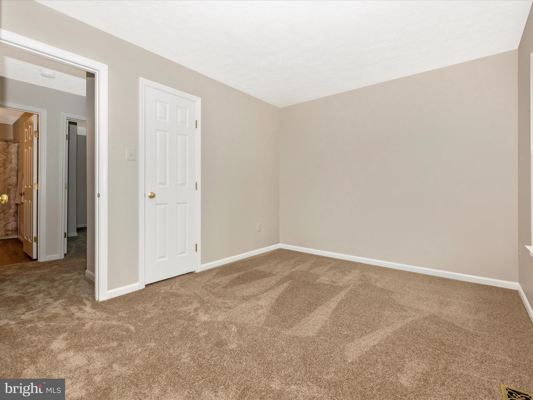 112 Bookham Lane Gaithersburg, MD 20877 - Photo 36 of 65 Bedroom 2