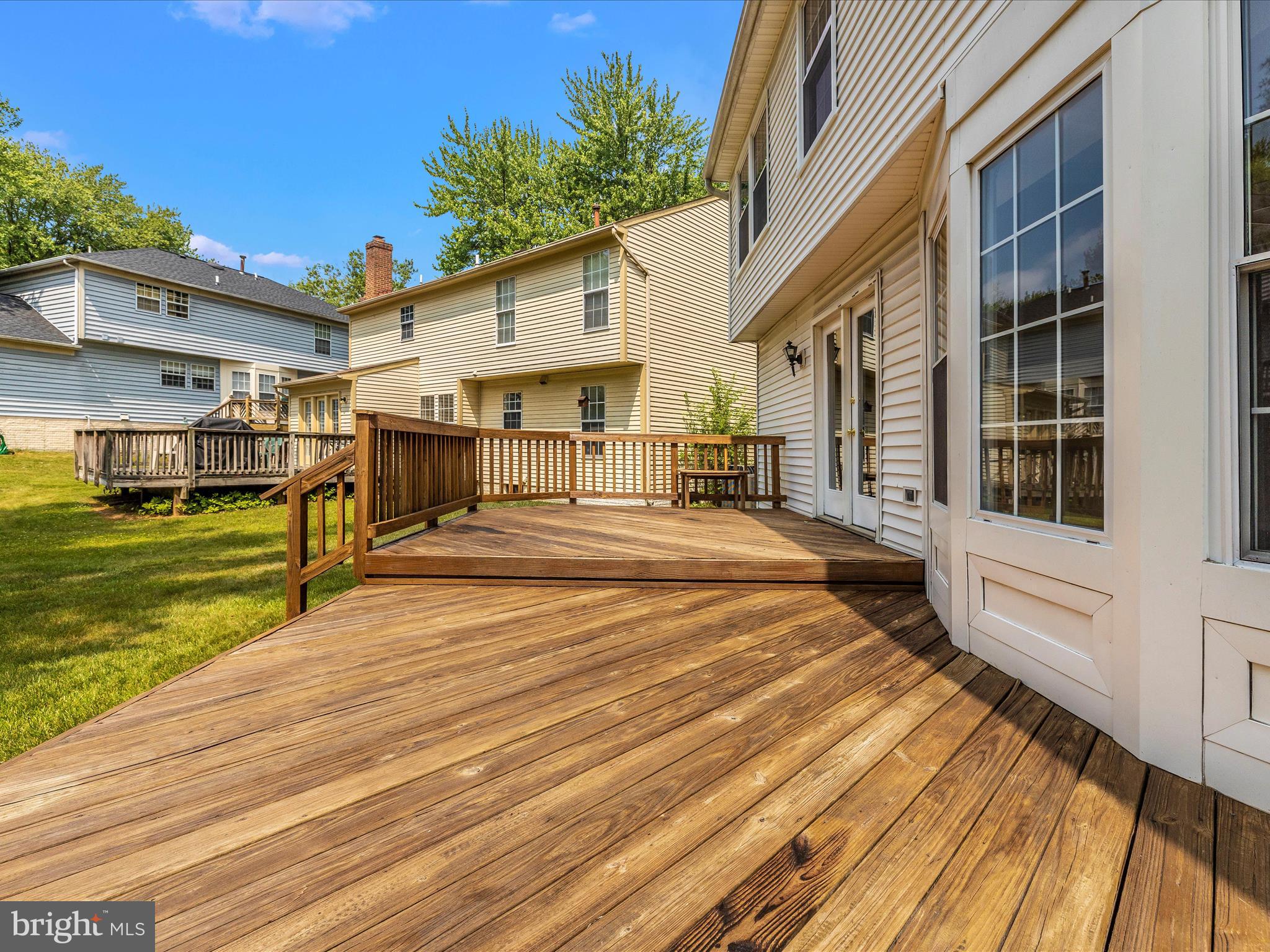 112 Bookham Lane Gaithersburg, MD 20877 - Photo 63 of 65 Exterior Deck