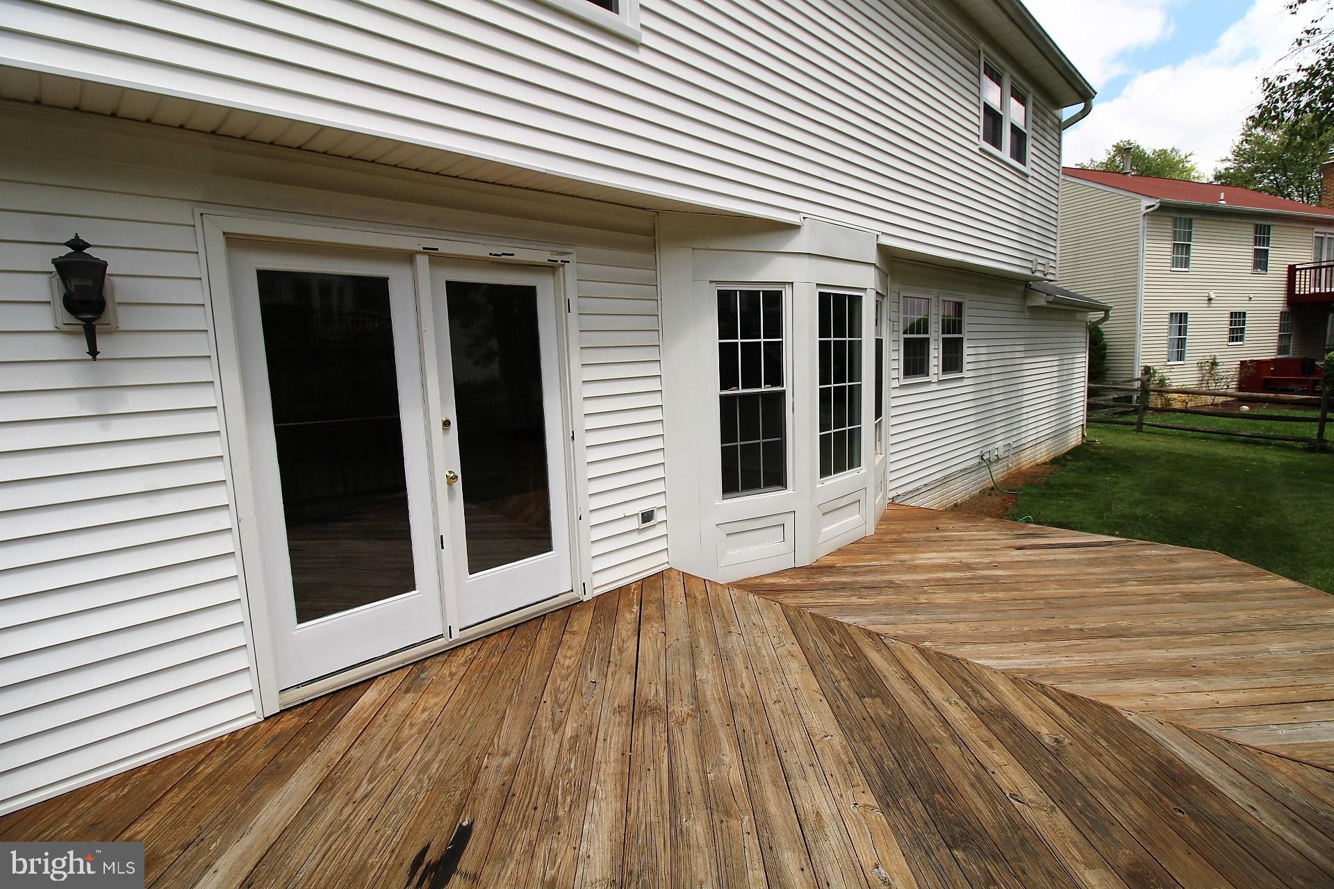 112 Bookham Lane Gaithersburg, MD 20877 - Photo 64 of 65 Exterior Deck