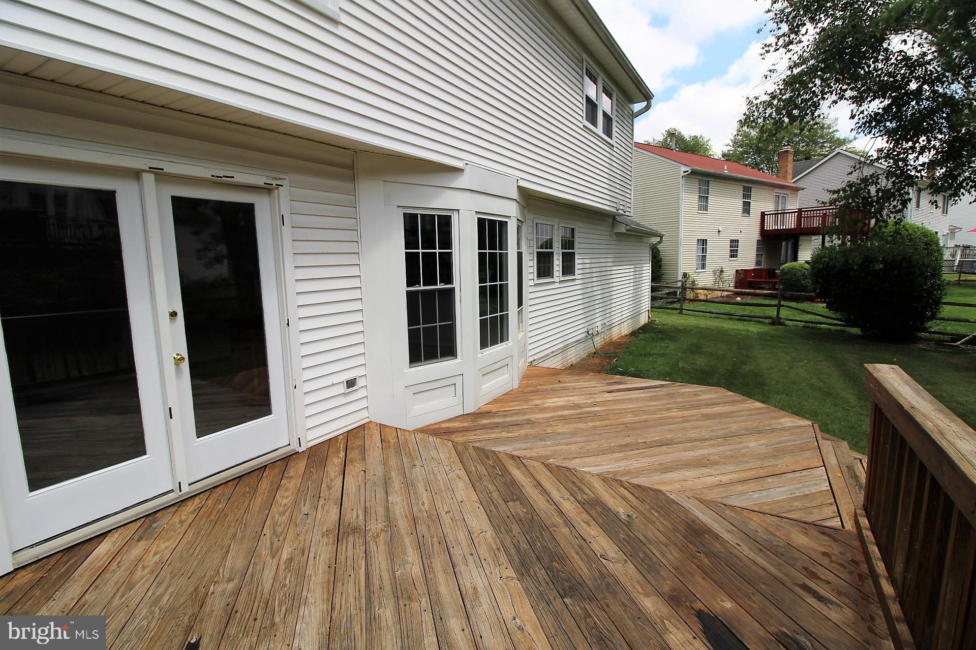 112 Bookham Lane Gaithersburg, MD 20877 - Photo 65 of 65 Exterior Deck