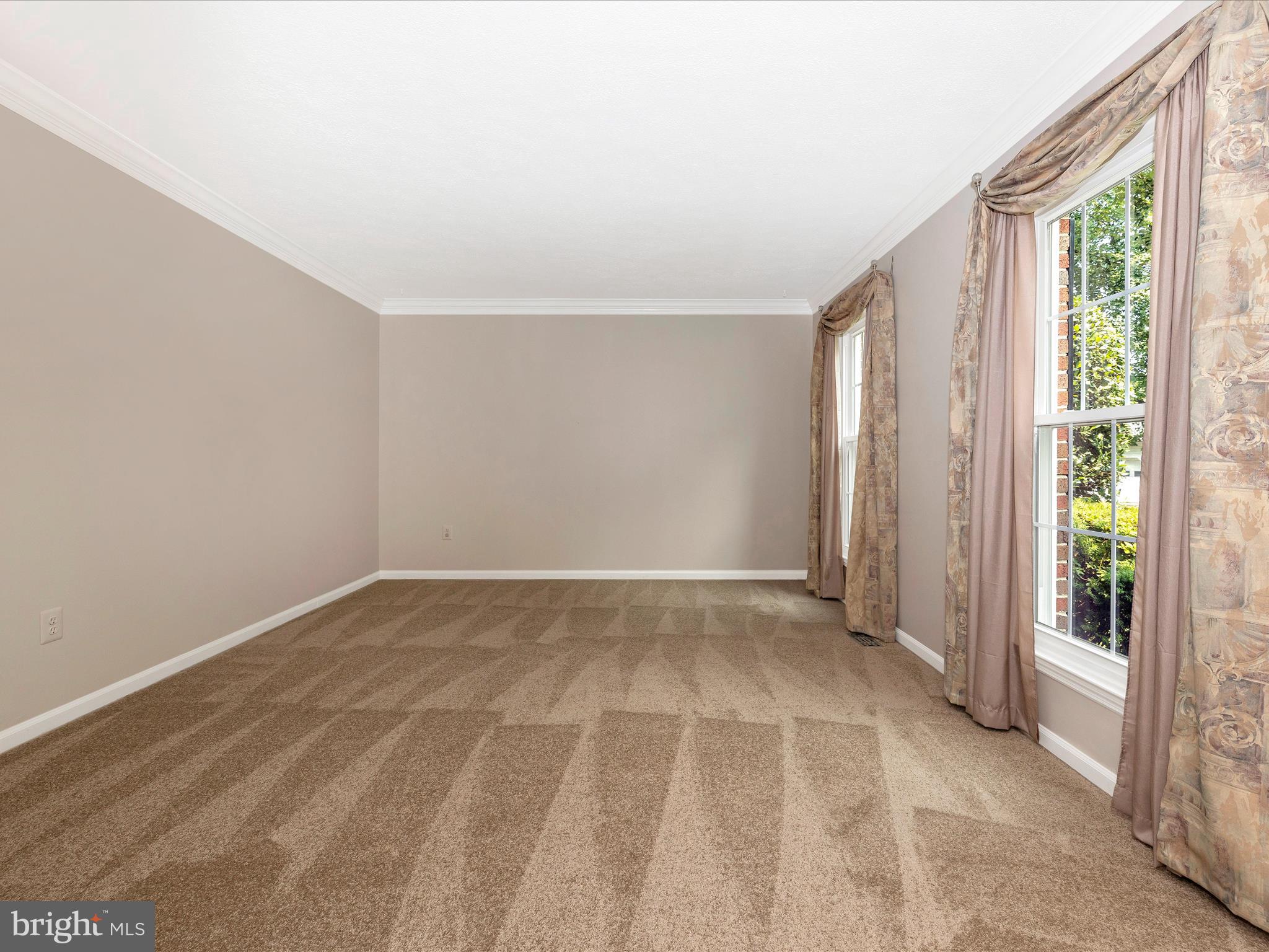 112 Bookham Lane Gaithersburg, MD 20877 - Photo 9 of 65 Living Room
