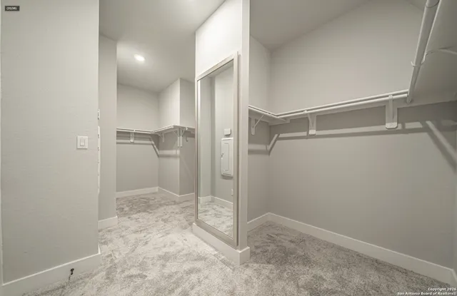 $749,900 | 302 Venado Oaks, Rio Medina, TX 78066