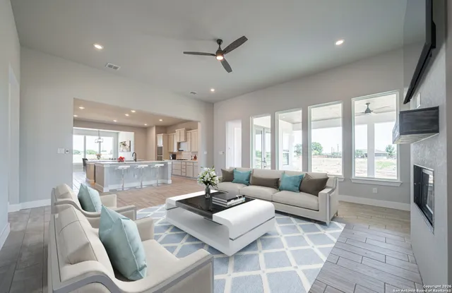 $749,900 | 302 Venado Oaks, Rio Medina, TX 78066