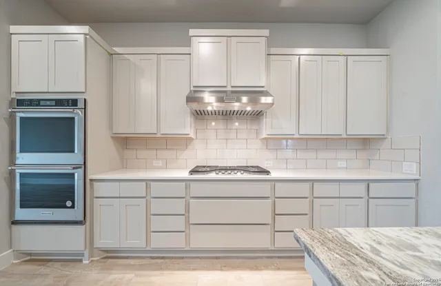 $749,900 | 302 Venado Oaks, Rio Medina, TX 78066