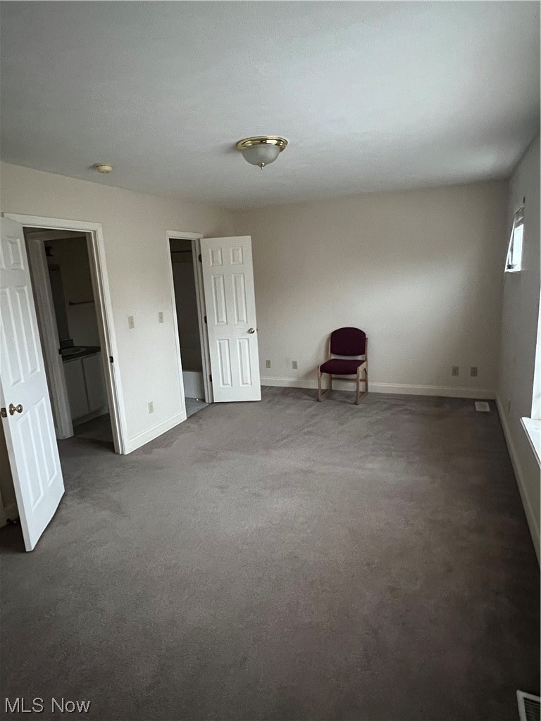 853 Helmsdale Road Cleveland, OH 44112 - Photo 7 of 15