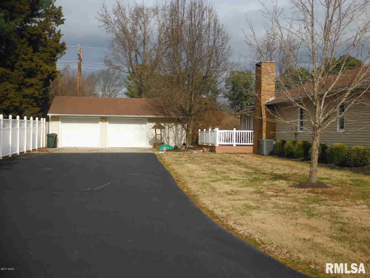 759 Raccoon Valley Road Makanda, IL 62958 - Photo 2 of 16