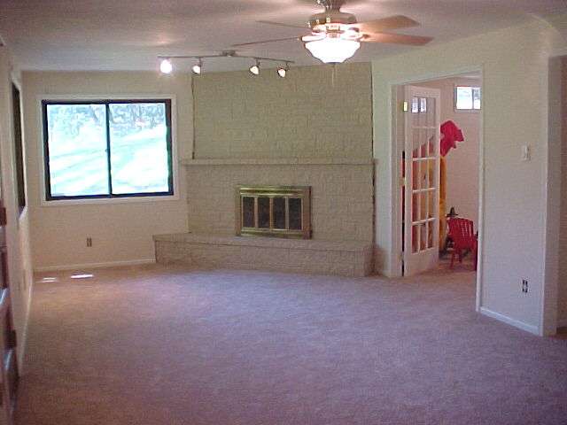 19425 North Holcomb Road Mead, WA 99021 - Photo 5 of 9
