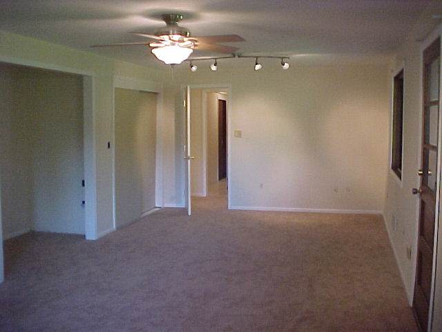 19425 North Holcomb Road Mead, WA 99021 - Photo 6 of 9