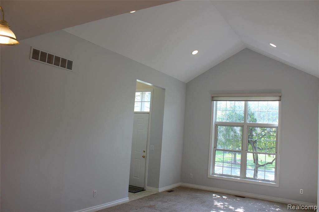 45681 North Stonewood Road, Unit 59 Canton, MI 48187 - Photo 6 of 63