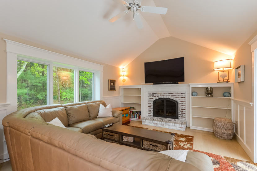1199 Ost -w Barn Road Osterville, MA 02655 - Photo 1 of 30 008-Family_Room-4238928-small
