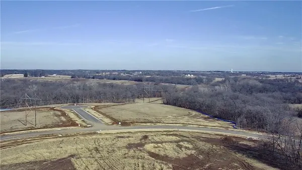 $207,300 | 14502 Stringtown Cir Lake, Lee's Summit, MO 64086