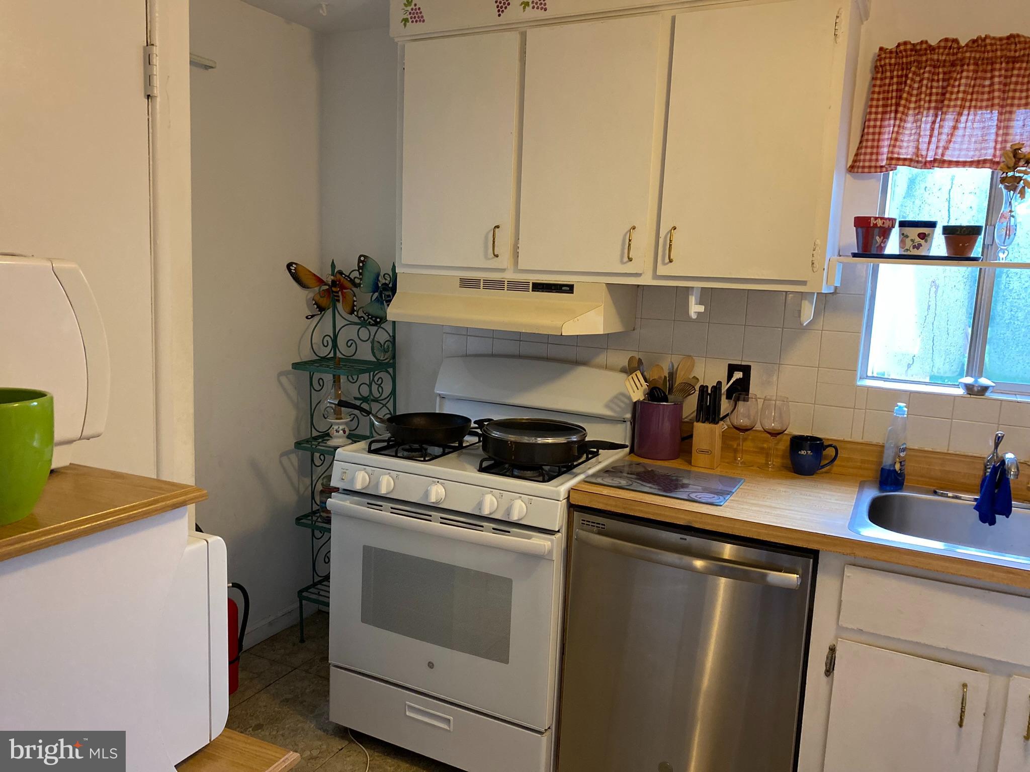 885 North York Road, Unit 4B Warminster, PA 18974 - Photo 9 of 15