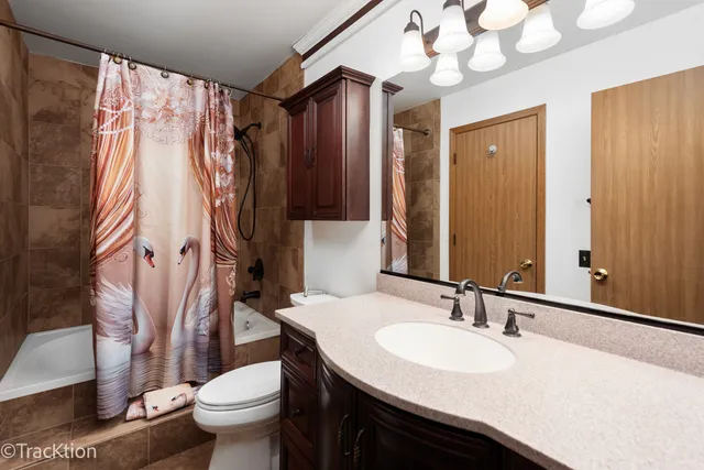 $320,000 | 75 St Croix Court, Aurora, IL 60504