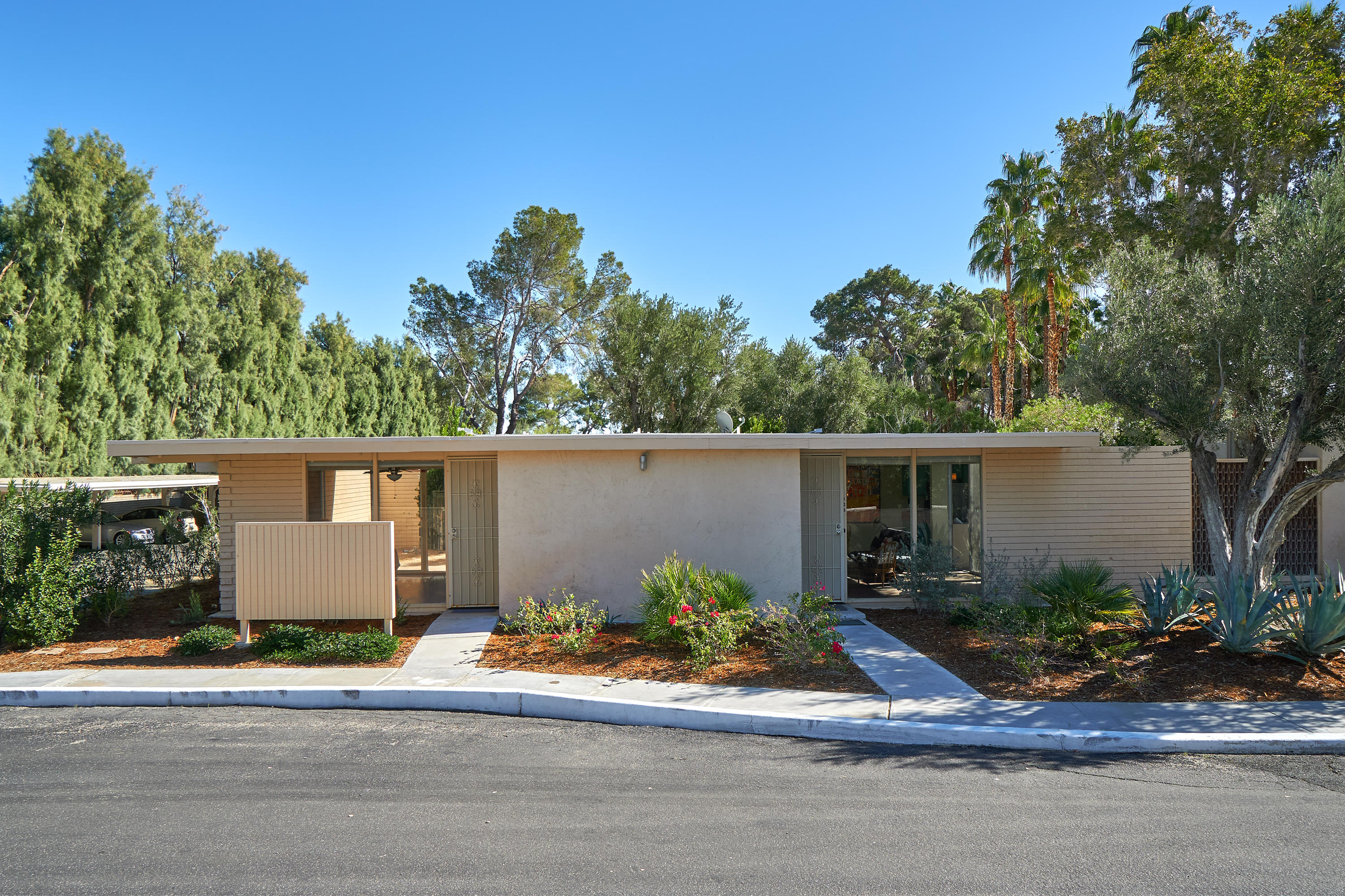 360 Cabrillo Road, Unit 128 Palm Springs, CA 92262 - Photo 1 of 21 Front Head on