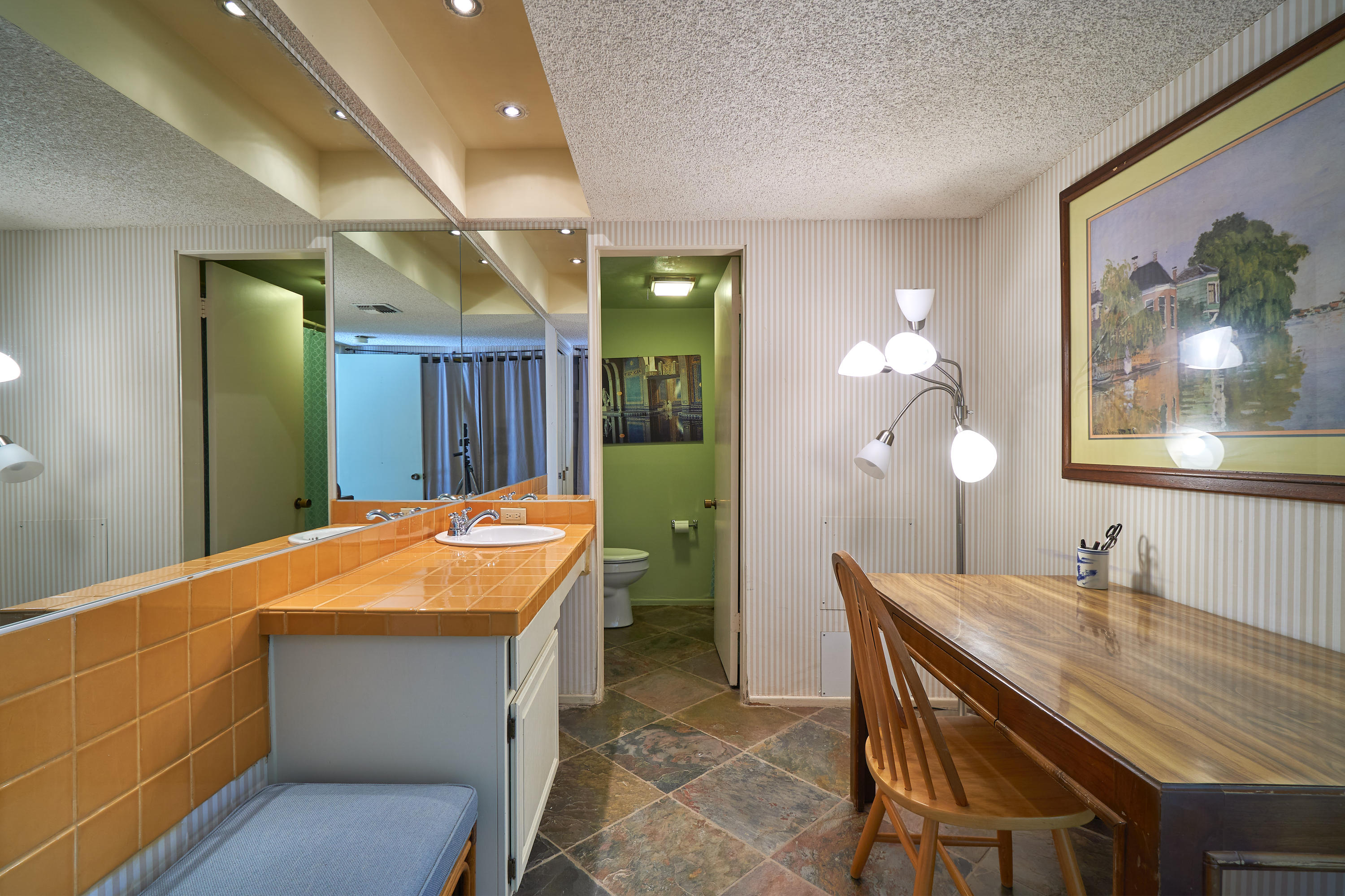 360 Cabrillo Road, Unit 128 Palm Springs, CA 92262 - Photo 12 of 21 Bath1 Vanity Headon