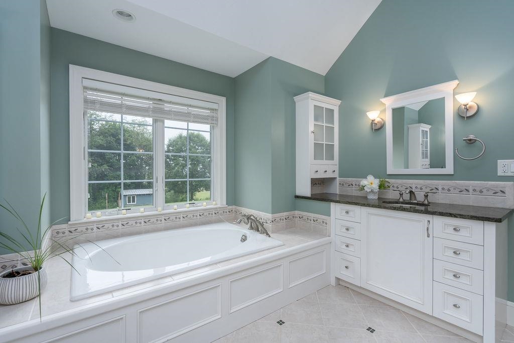 227 Province Road Strafford, NH 03884 - Photo 4 of 39