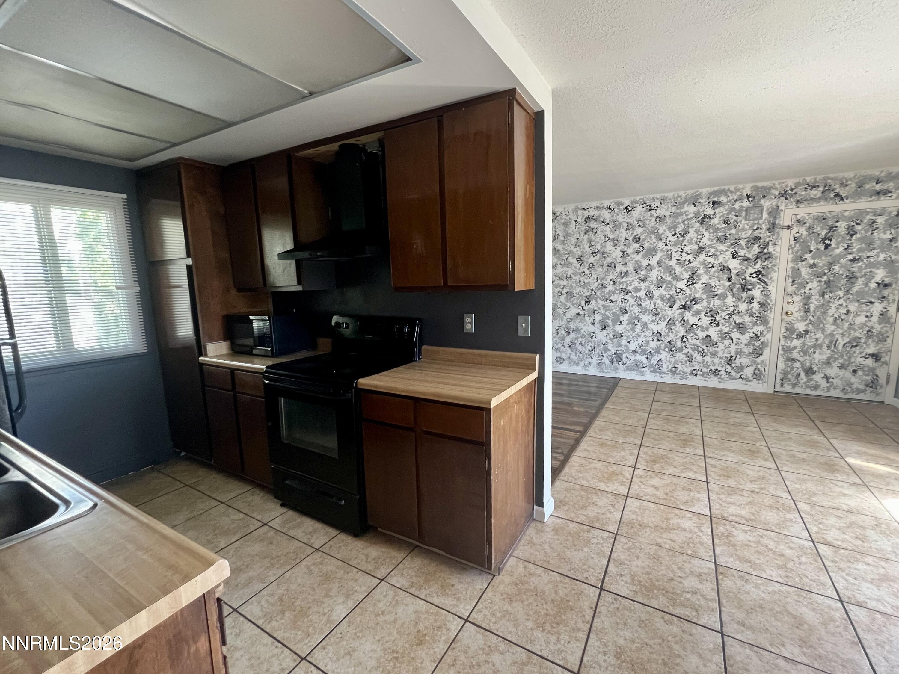 2125 Roundhouse Road Sparks, NV 89431 - Photo 10 of 21 IMG_2606