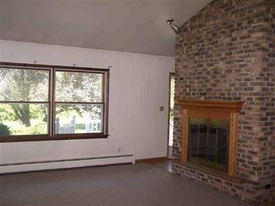 10237 Wilson Road Montrose, MI 48457 - Photo 4 of 11 20159578-3.JPG