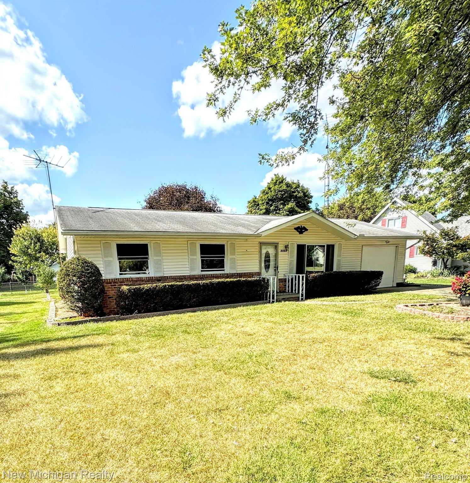 5524 Colony Road Grand Blanc, MI 48439 - Photo 1 of 22 Gallery Image 1