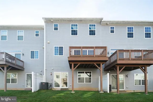 $2,595 | 27127 Hickory Lane, Langhorne, PA 19047