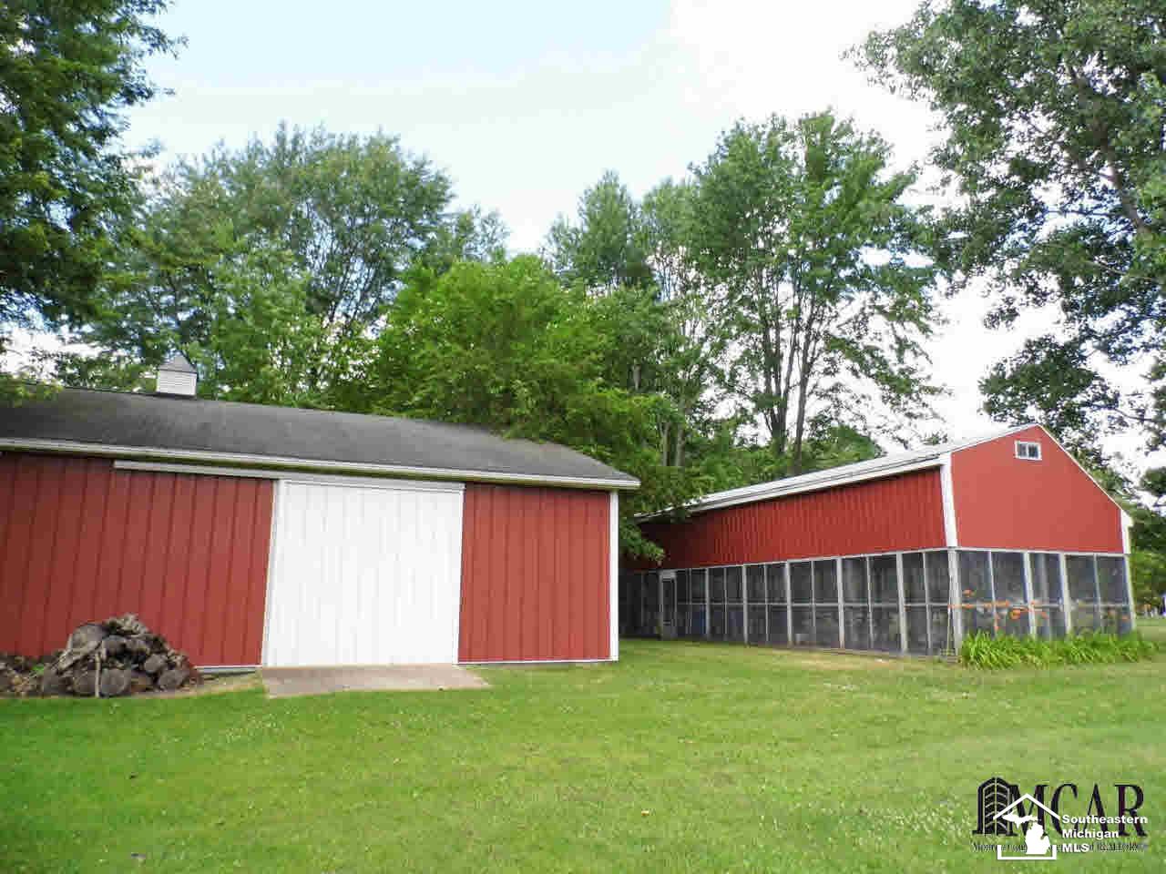 2091 Wells Road Dundee, MI 48131 - Photo 6 of 10 21310578-5.JPG