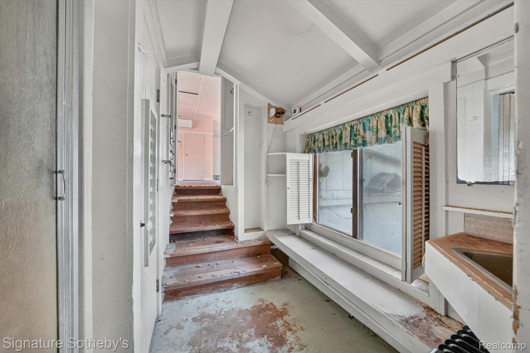 3310 Baldwin Road Metamora, MI 48455 - Photo 14 of 38 Hallway from den/office up to primary suite
