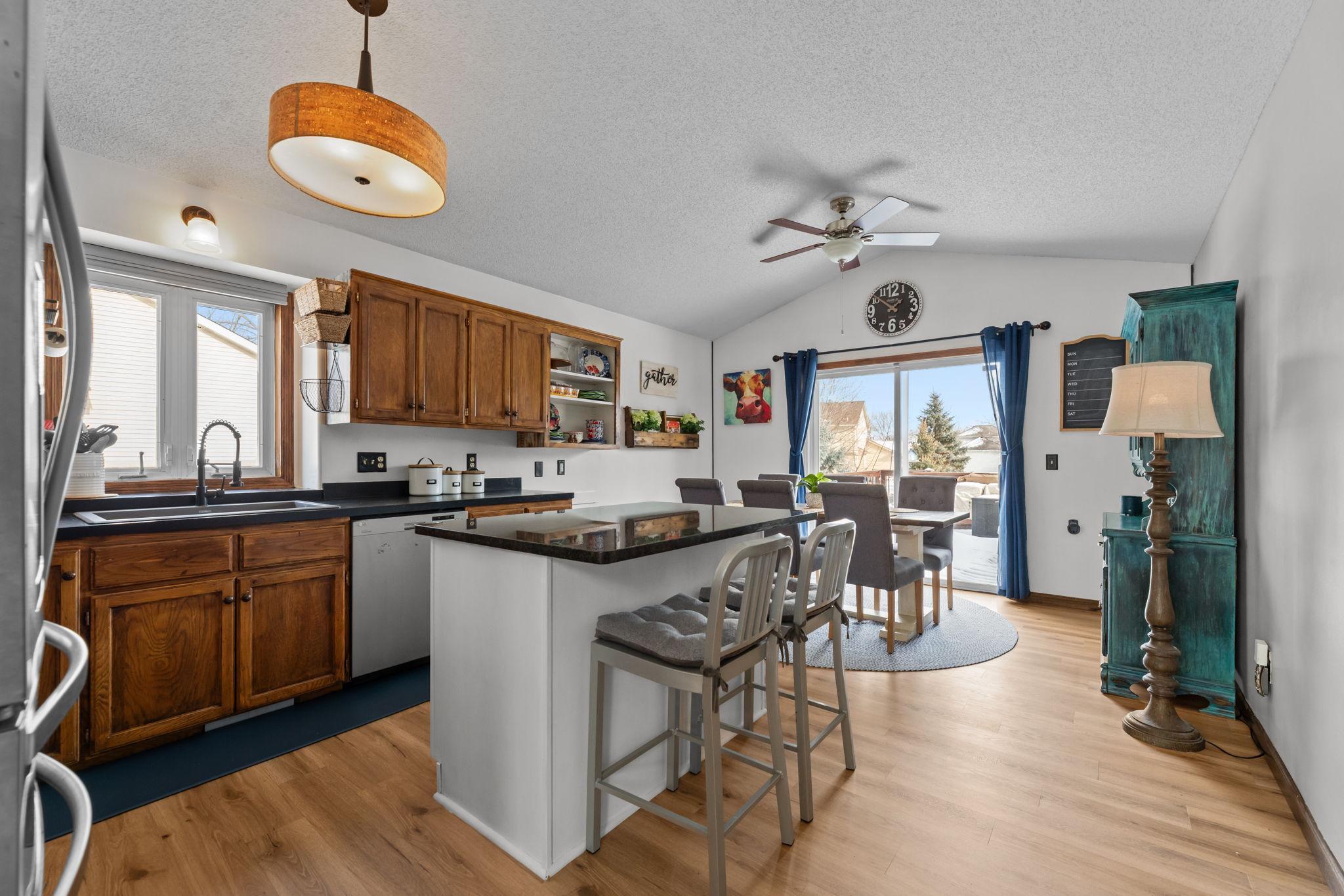 13410 Hynes Road Rogers, MN 55374 - Photo 3 of 31