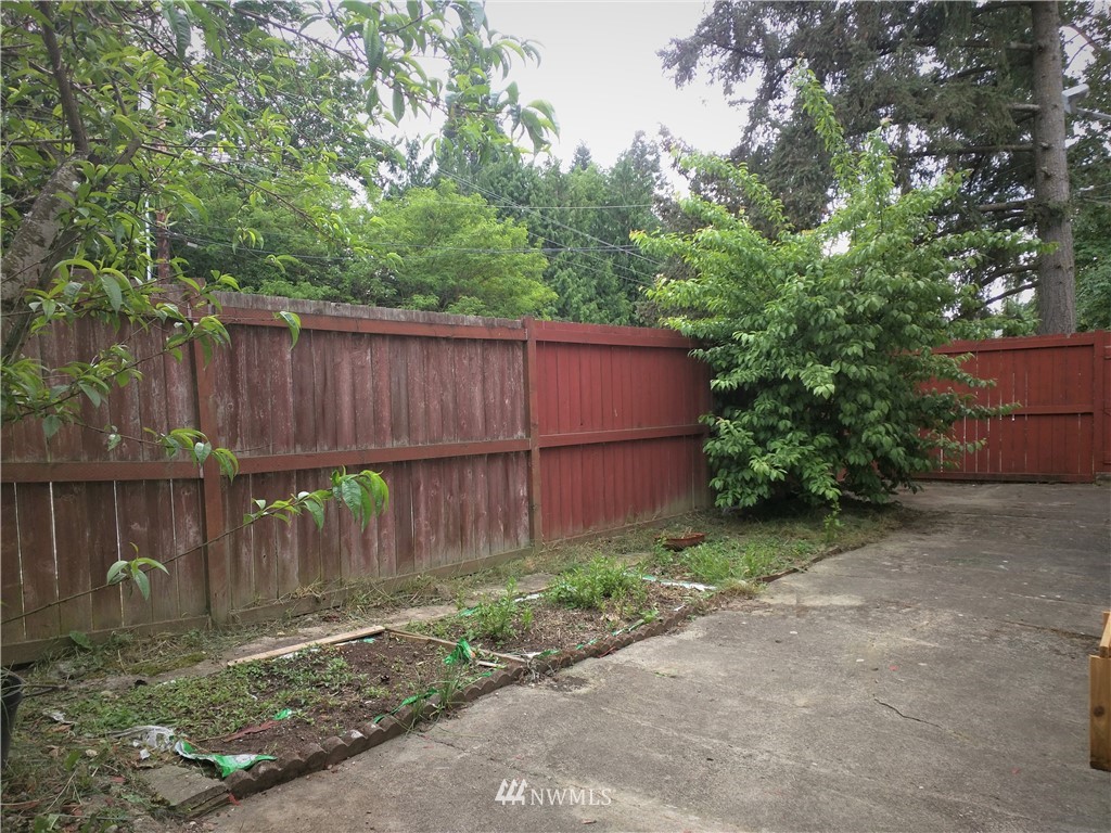 11126 Southeast 168th Street Renton, WA 98055 - Photo 14 of 14