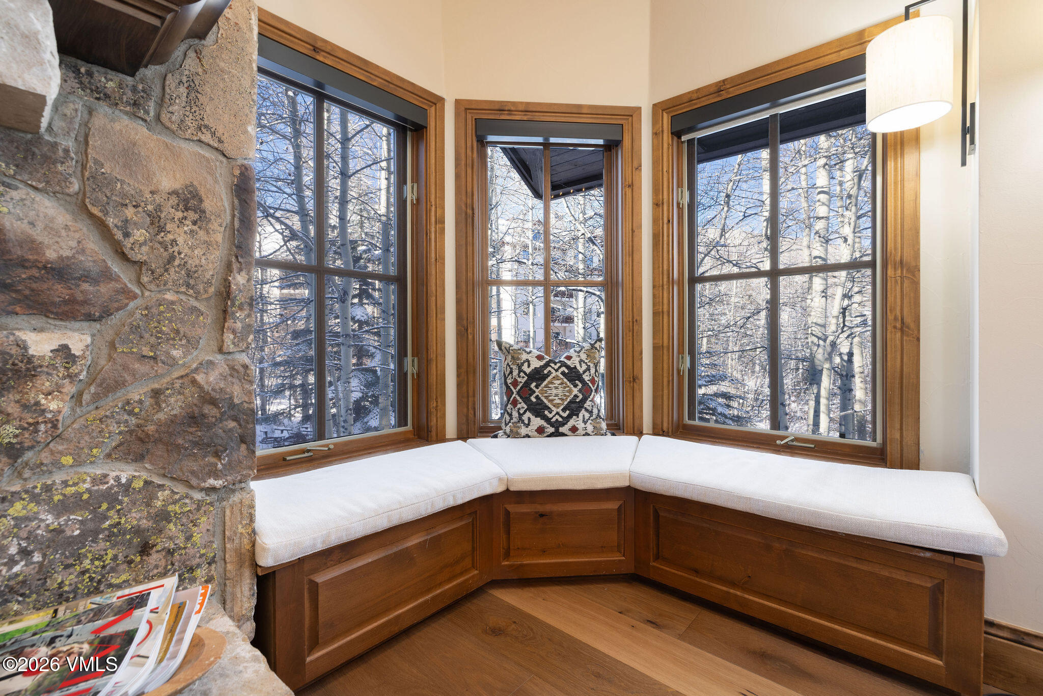 63 Avondale Lane, Unit R1 Beaver Creek, CO 81620 - Photo 3 of 37 2602_villas_at_bc_r1_interior_vignette_w