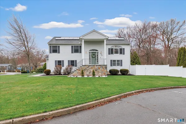 $669,900 | 120 Nicole Drive, Milford, CT 06460